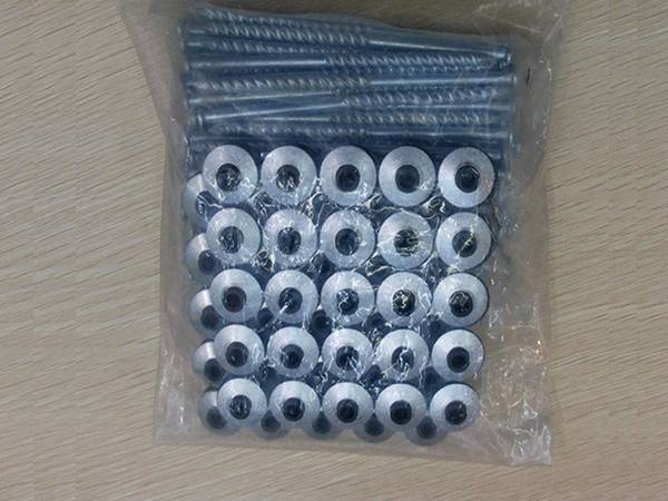 Sealed umbrella roofing nails can be packed in plastic bag.